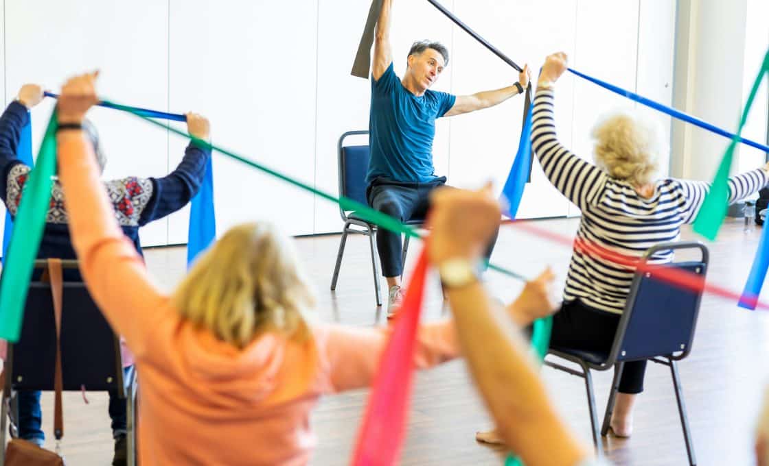 Les activités physiques pour les seniors : bouger en toute sécurité pour préserver sa santé